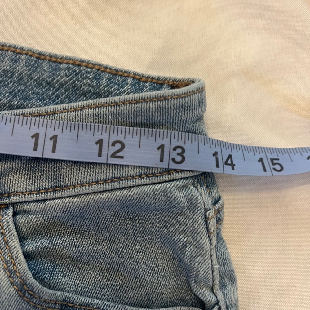 Old Navy Wow Straight High Rise Jeans Light Wash Blue Womens 6 Short Stretch - Picture 7 of 9